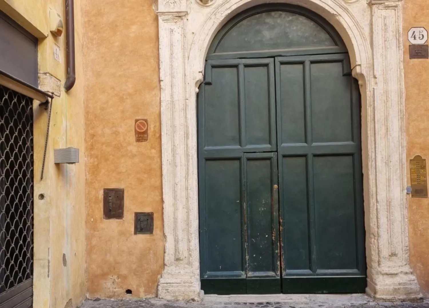 Coronari Apartments 2 Rom Italien